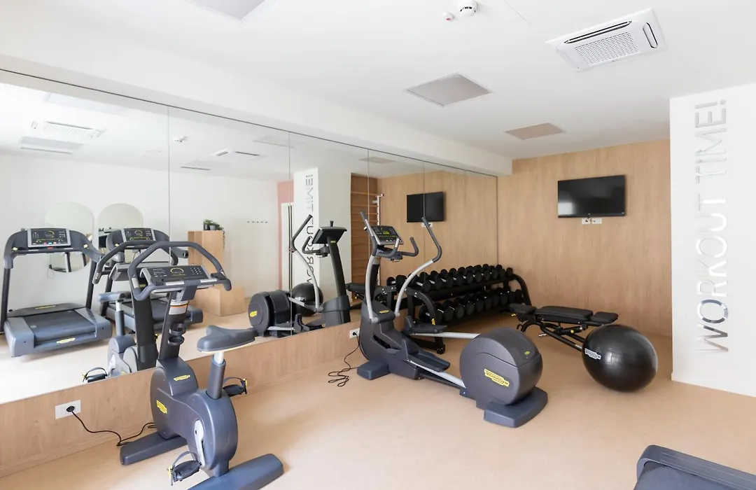 Well-Located Campus Rooms Near City Park-1