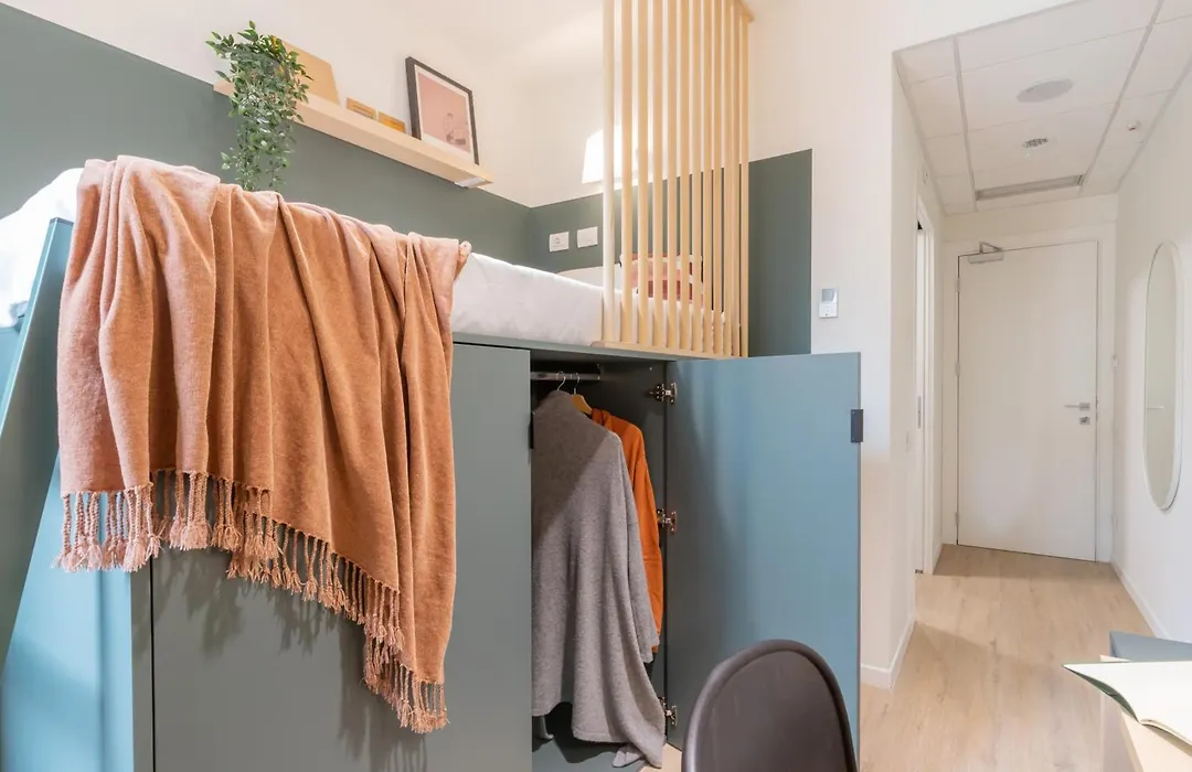 Well-Located Campus Rooms Near City Park-1