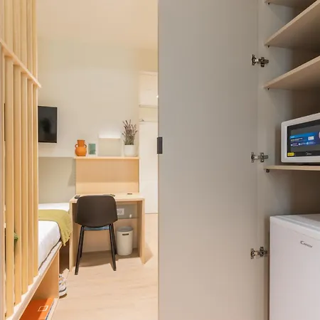 Well-Located Campus Rooms Near City Park-2