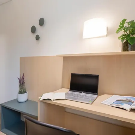 Well-Located Campus Rooms Near City Park-2