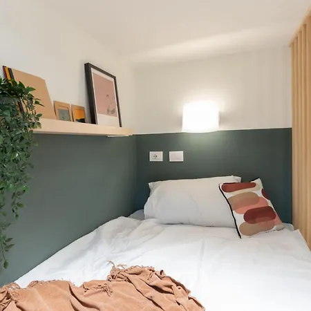 Well-Located Campus Rooms Near City Park-3